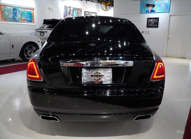 2010 Rolls-Royce Ghost 1st Gen - Image 6 of 12