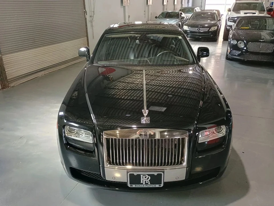 2010 Rolls-Royce Ghost 1st Gen - Image 10 of 12