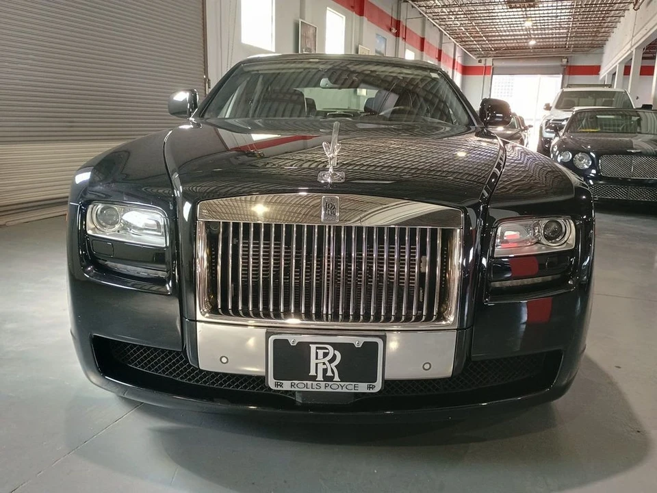 2010 Rolls-Royce Ghost 1st Gen - Image 9 of 12