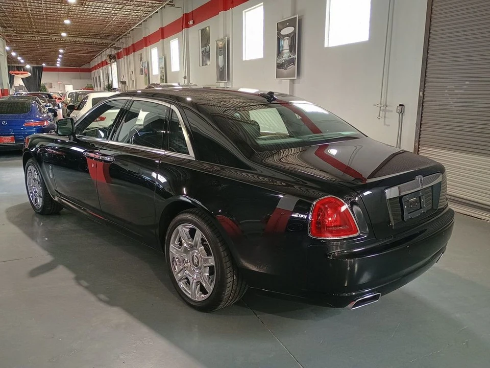 2010 Rolls-Royce Ghost 1st Gen - Image 3 of 12