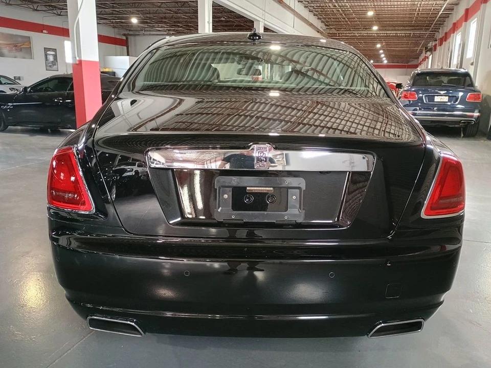 2010 Rolls-Royce Ghost 1st Gen - Image 4 of 12