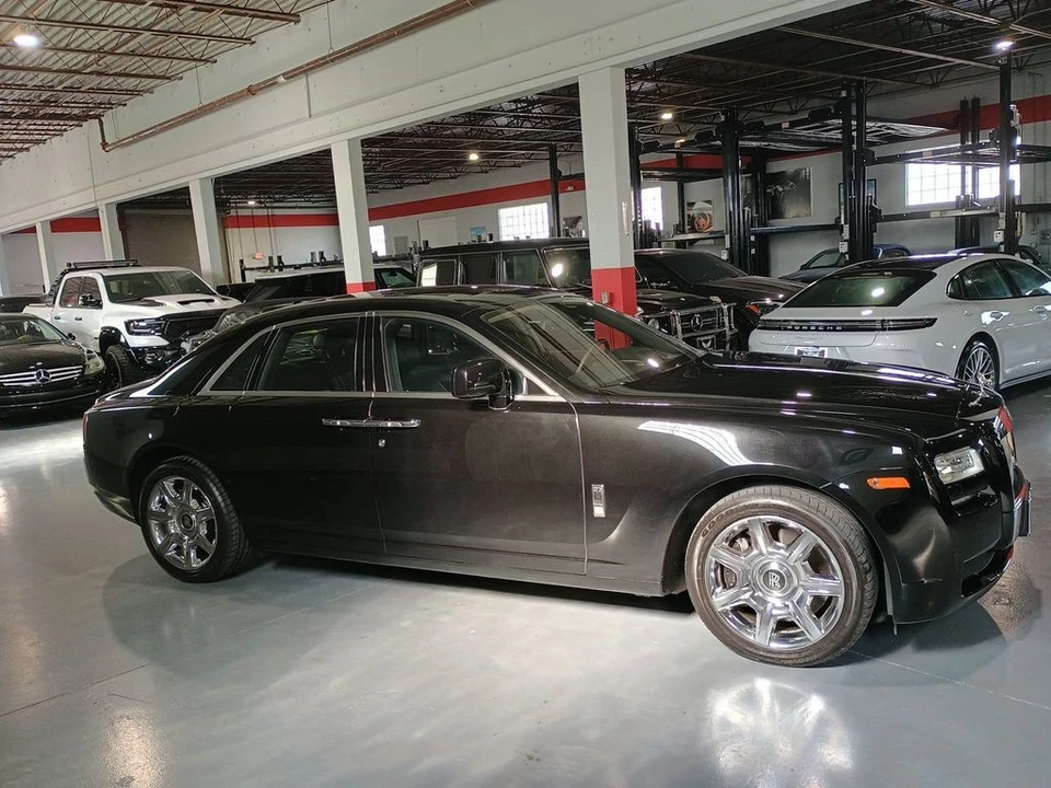 2010 Rolls-Royce Ghost 1st Gen - Image 7 of 12