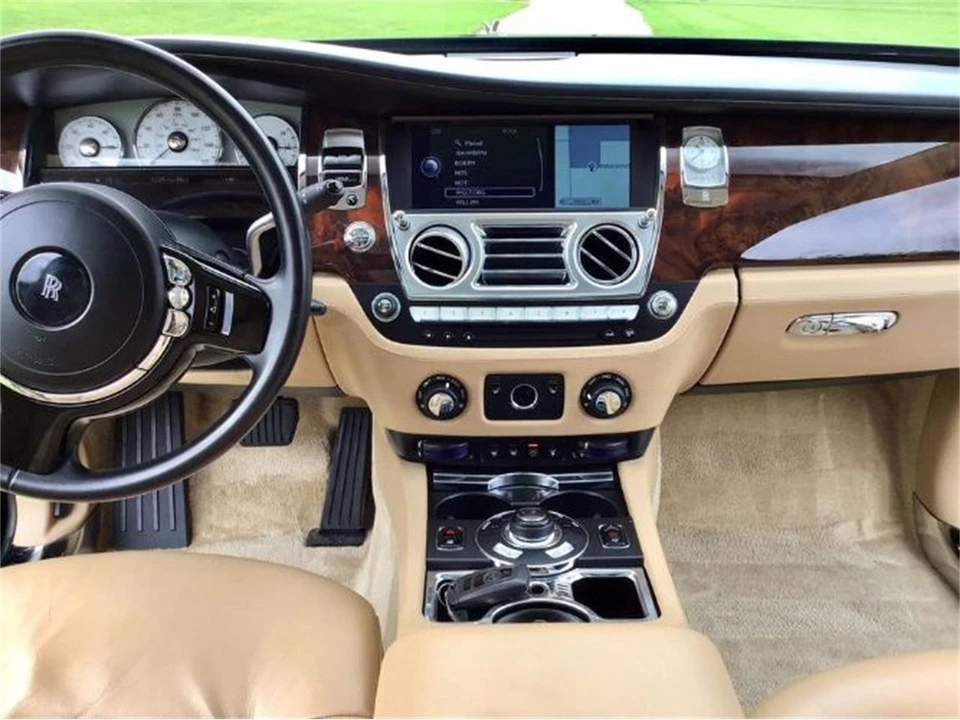 2010 Rolls-Royce Ghost 1st Gen - Image 10 of 19