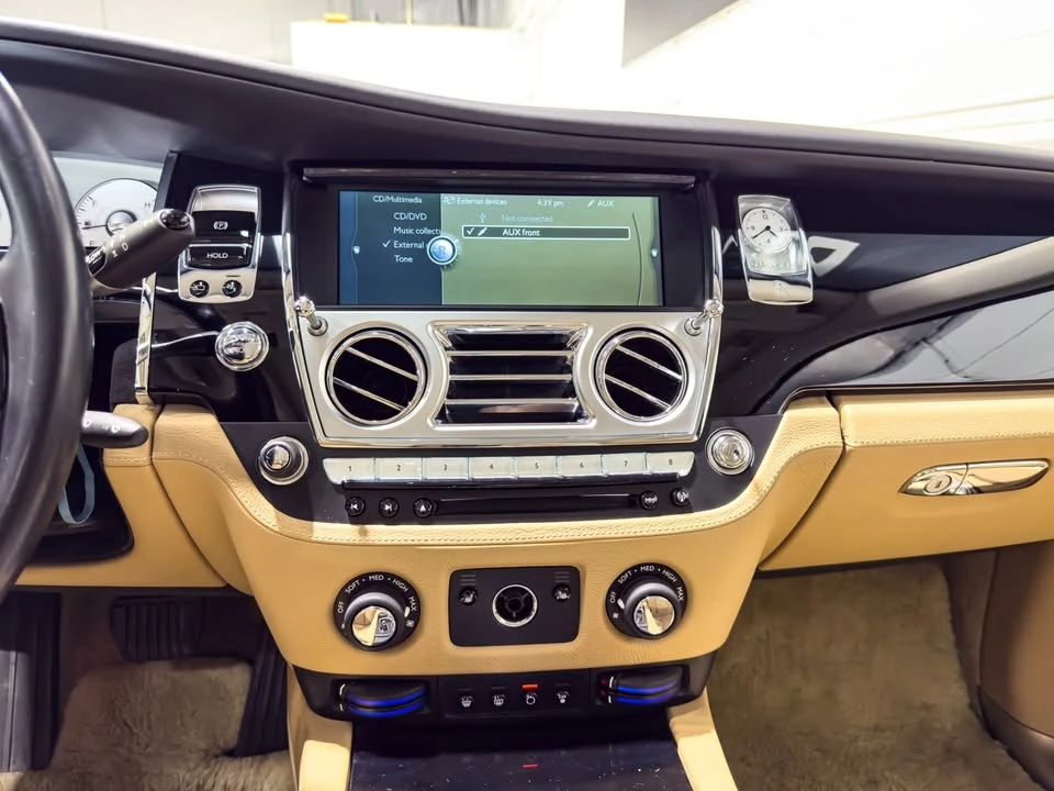 2010 Rolls-Royce Ghost 1st Gen - Image 19 of 20