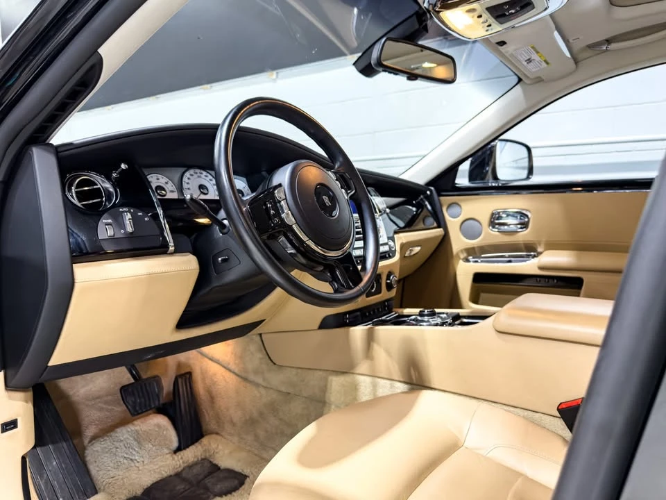2010 Rolls-Royce Ghost 1st Gen - Image 13 of 20