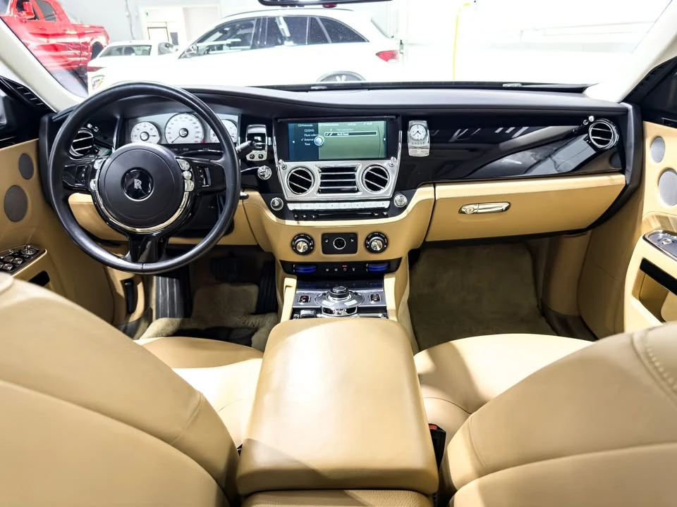 2010 Rolls-Royce Ghost 1st Gen - Image 17 of 20