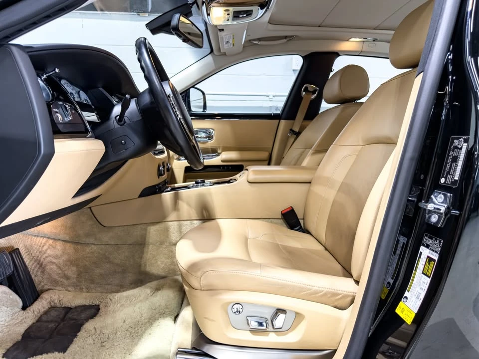 2010 Rolls-Royce Ghost 1st Gen - Image 14 of 20