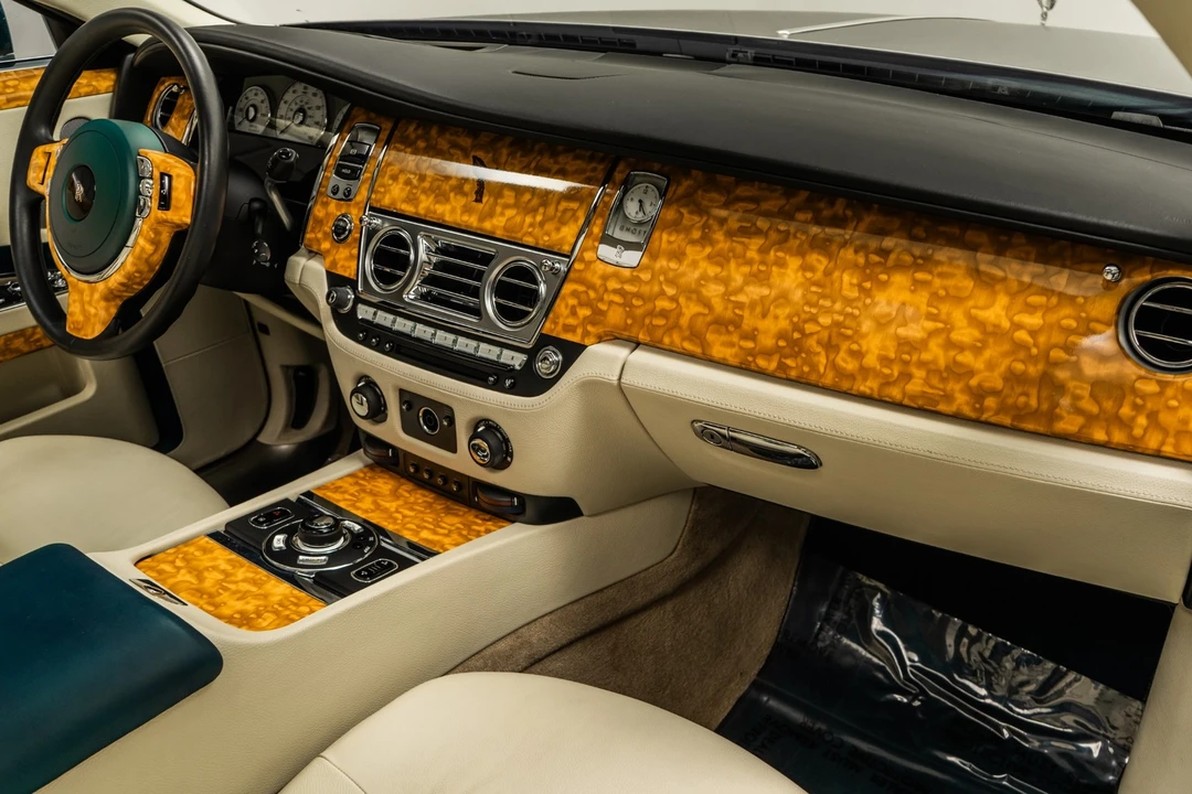 2010 Rolls-Royce Ghost 1st Gen - Image 14 of 21