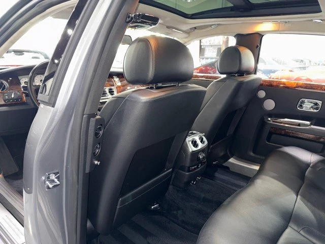 2010 Rolls-Royce Ghost 1st Gen - Image 19 of 20