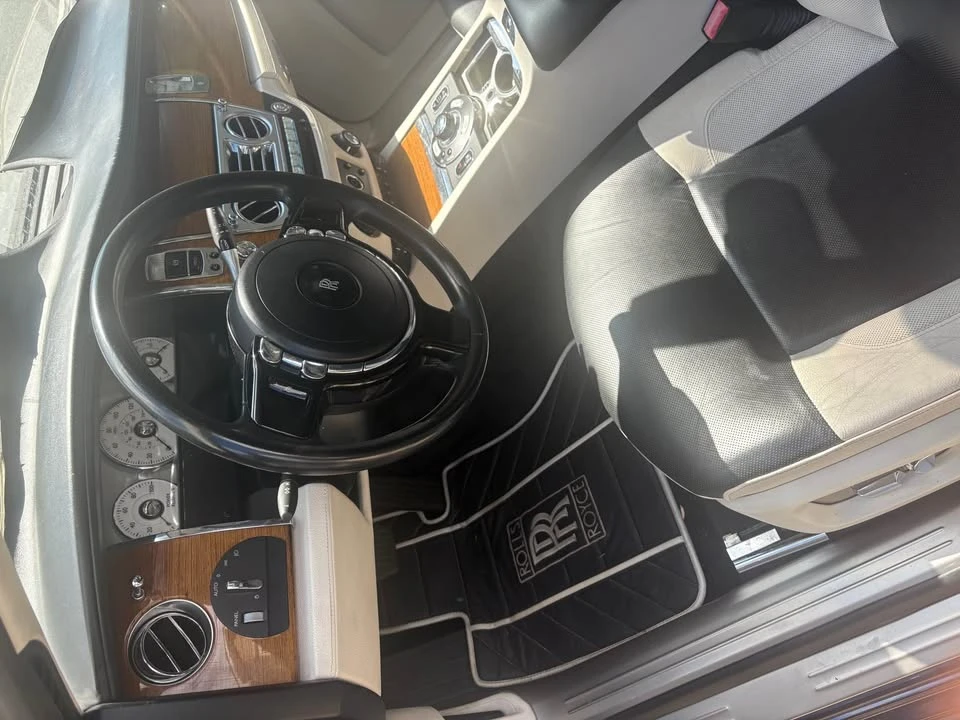 2010 Rolls-Royce Ghost 1st Gen - Image 3 of 6