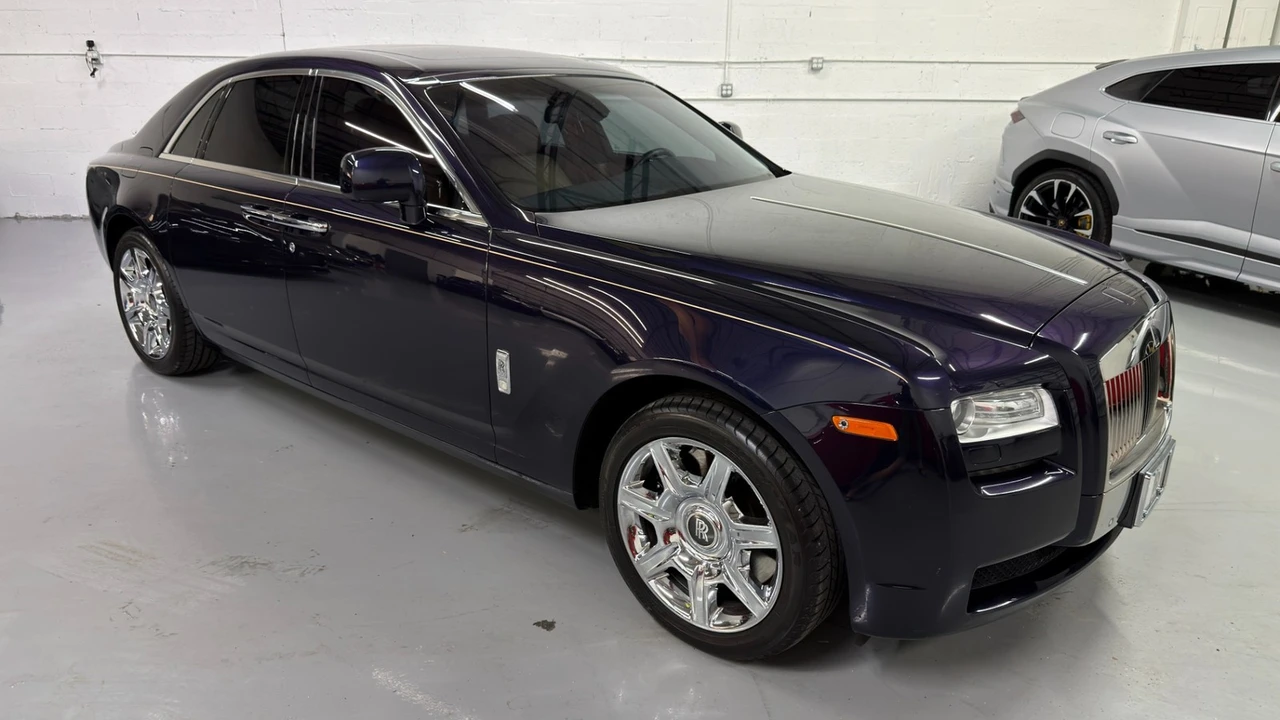 2010 Rolls-Royce Ghost 1st Gen - Image 2 of 31