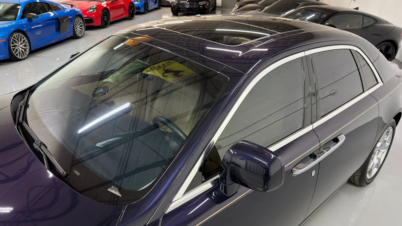 2010 Rolls-Royce Ghost 1st Gen - Image 27 of 31
