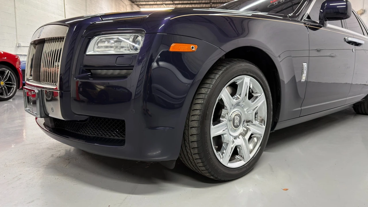 2010 Rolls-Royce Ghost 1st Gen - Image 28 of 31