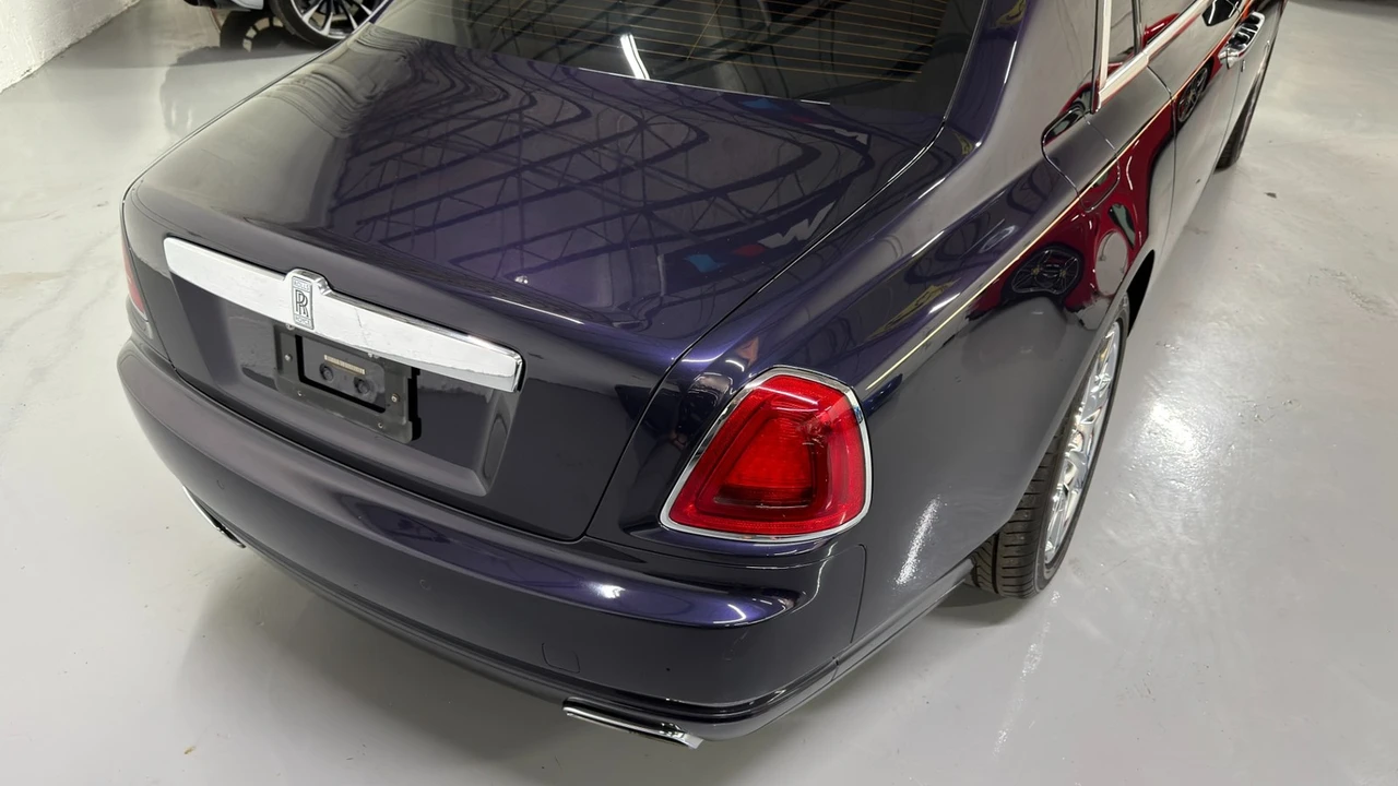 2010 Rolls-Royce Ghost 1st Gen - Image 13 of 31