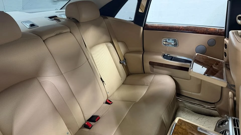 2010 Rolls-Royce Ghost 1st Gen - Image 10 of 20