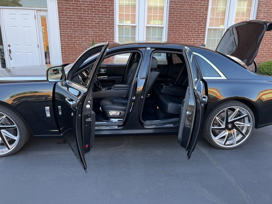 2010 Rolls-Royce Ghost 1st Gen - Image 6 of 11