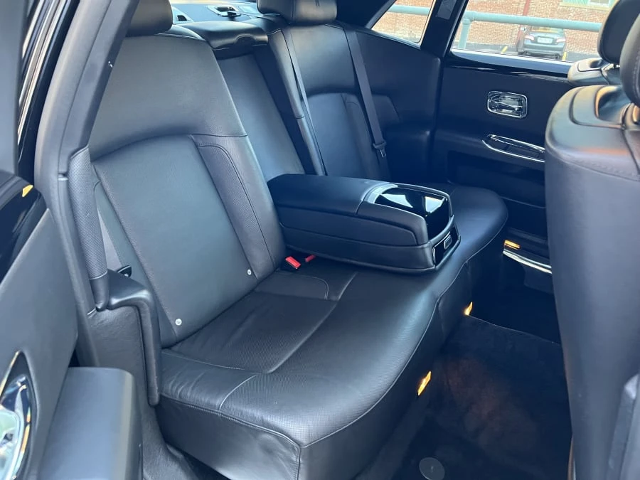 2010 Rolls-Royce Ghost 1st Gen - Image 7 of 11