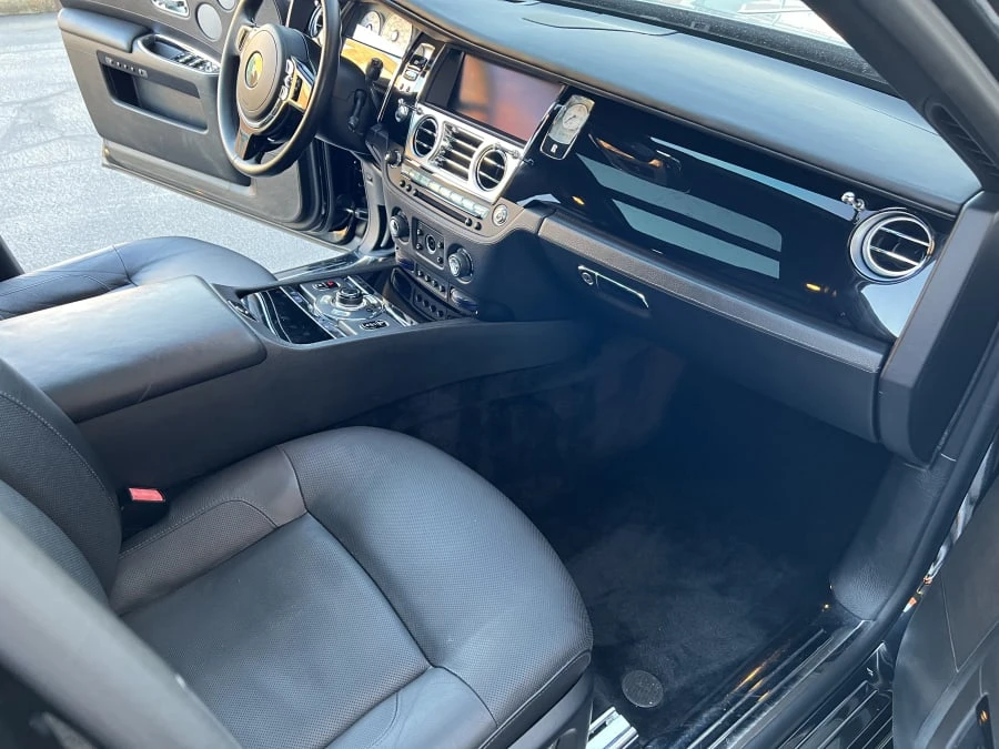 2010 Rolls-Royce Ghost 1st Gen - Image 8 of 11