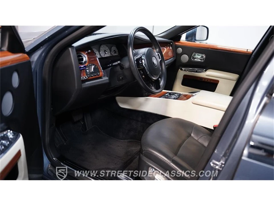 2010 Rolls-Royce Ghost 1st Gen - Image 4 of 31