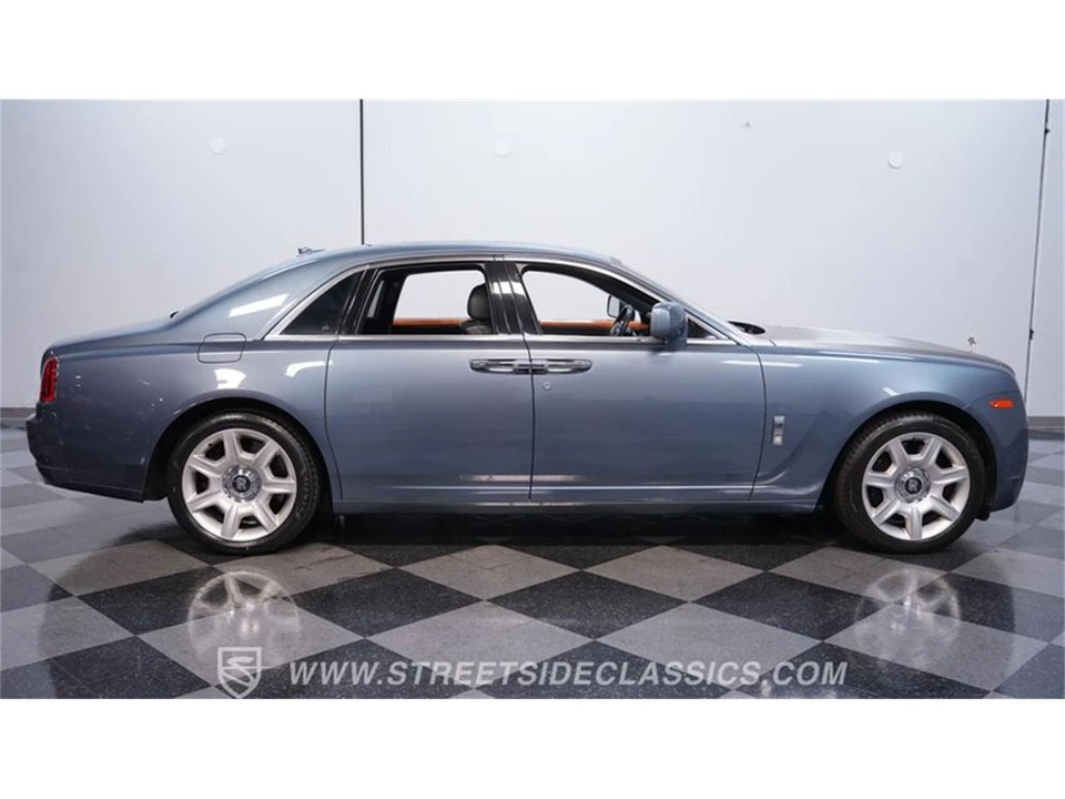2010 Rolls-Royce Ghost 1st Gen - Image 13 of 31