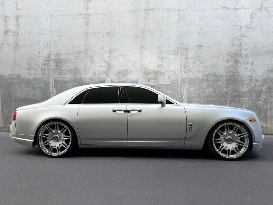 2010 Rolls-Royce Ghost 1st Gen - Image 14 of 21