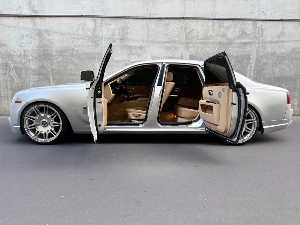 2010 Rolls-Royce Ghost 1st Gen - Image 13 of 21