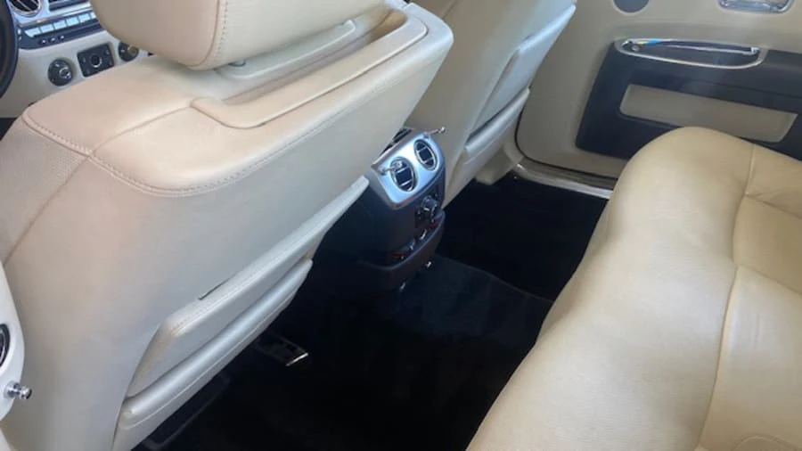 2010 Rolls-Royce Ghost 1st Gen - Image 9 of 14