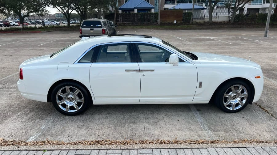 2010 Rolls-Royce Ghost 1st Gen - Image 2 of 30