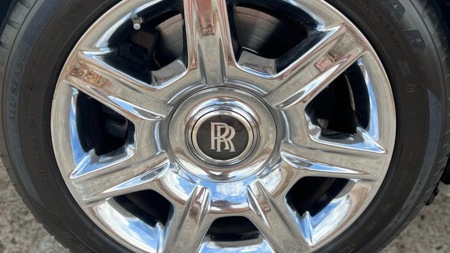 2010 Rolls-Royce Ghost 1st Gen - Image 9 of 30