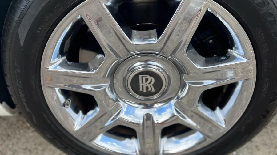 2010 Rolls-Royce Ghost 1st Gen - Image 21 of 30