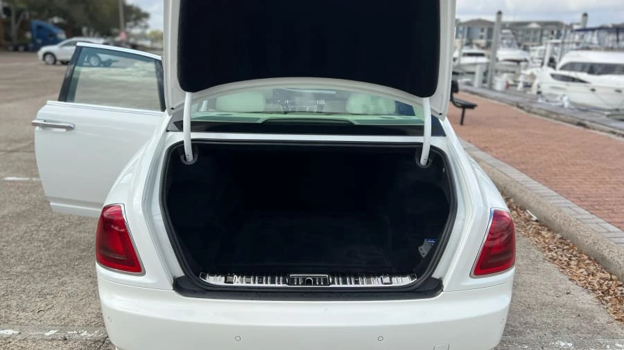 2010 Rolls-Royce Ghost 1st Gen - Image 27 of 30