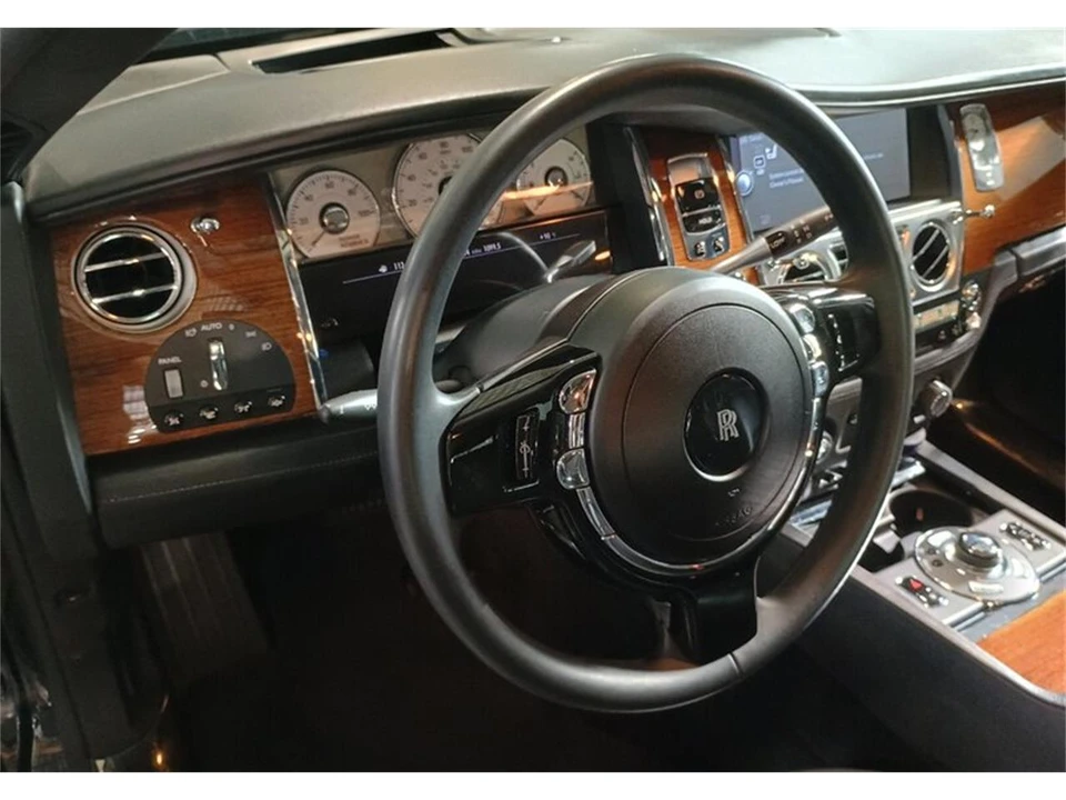 2010 Rolls-Royce Ghost 1st Gen - Image 19 of 31
