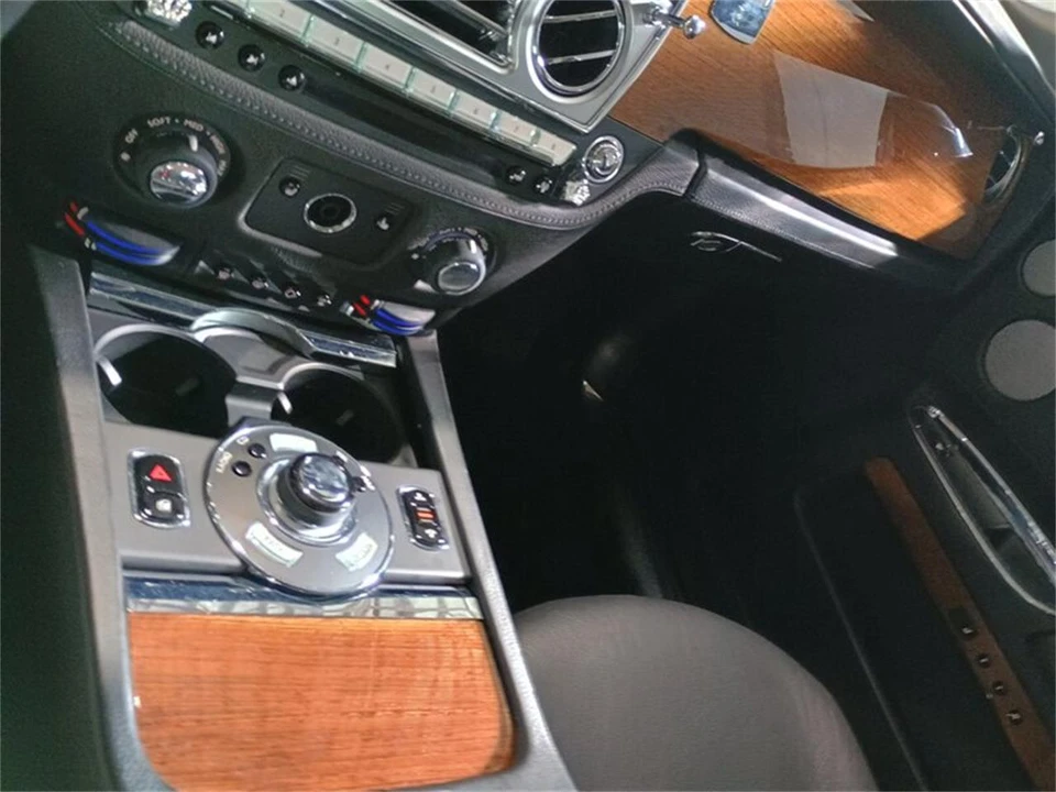 2010 Rolls-Royce Ghost 1st Gen - Image 23 of 31