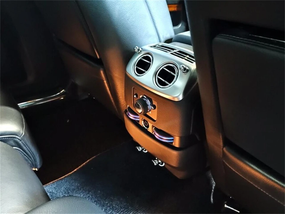2010 Rolls-Royce Ghost 1st Gen - Image 28 of 31