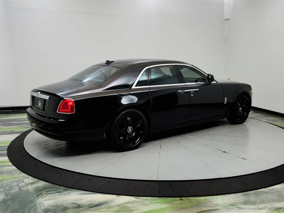 2010 Rolls-Royce Ghost 1st Gen - Image 5 of 31
