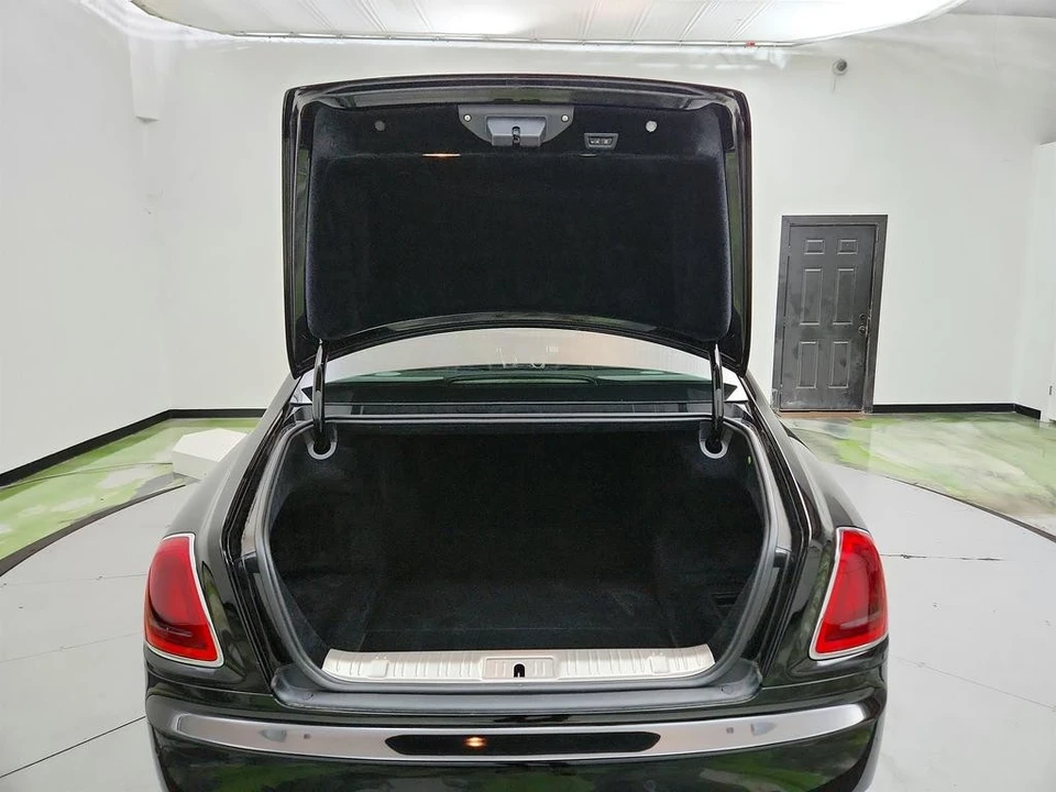 2010 Rolls-Royce Ghost 1st Gen - Image 31 of 31
