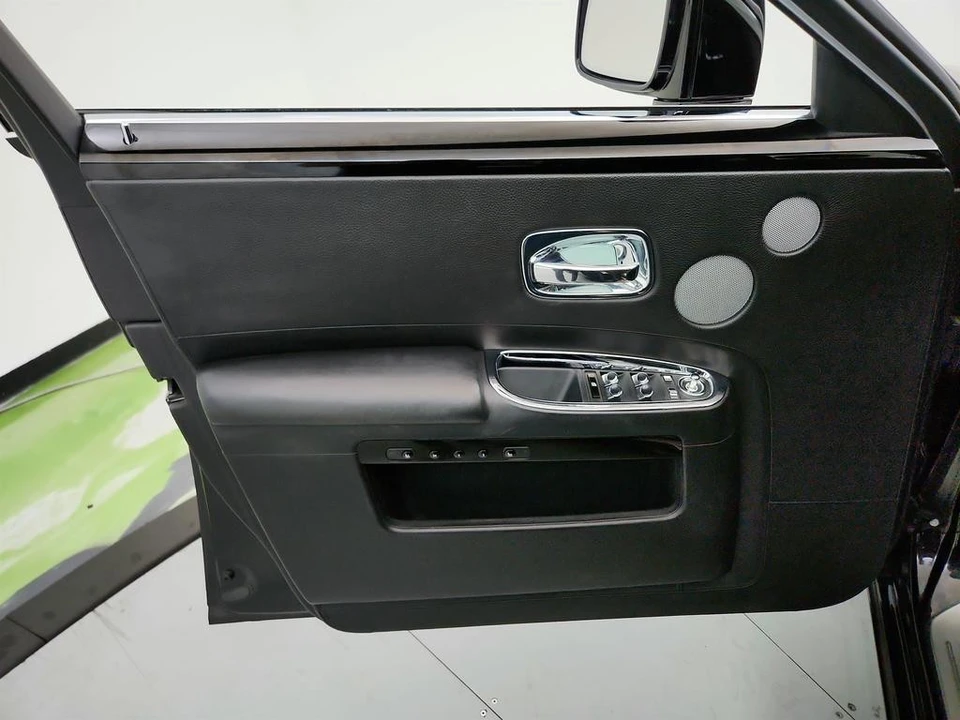 2010 Rolls-Royce Ghost 1st Gen - Image 23 of 31