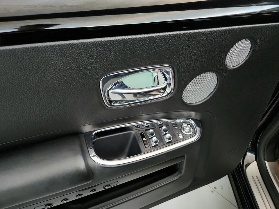 2010 Rolls-Royce Ghost 1st Gen - Image 22 of 31