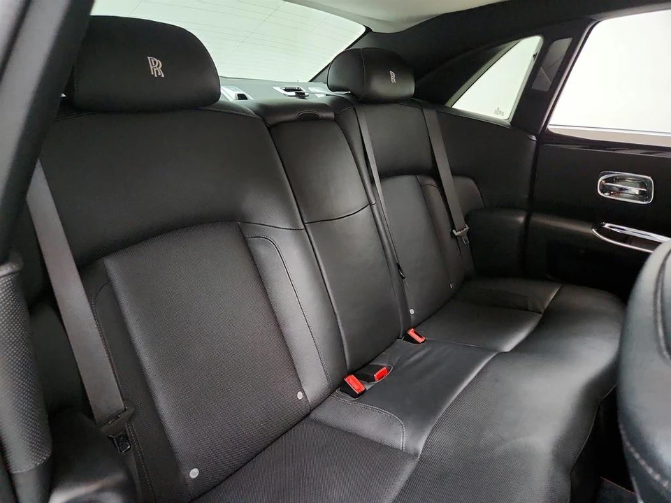 2010 Rolls-Royce Ghost 1st Gen - Image 29 of 31