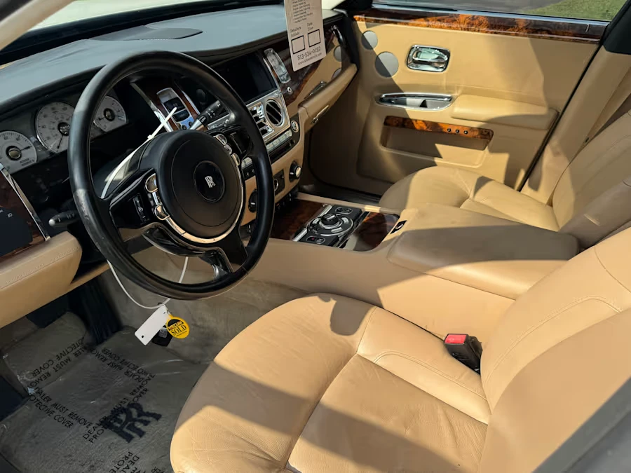 2010 Rolls-Royce Ghost 1st Gen - Image 5 of 12