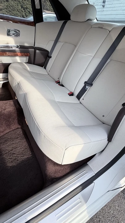 2010 Rolls-Royce Ghost 1st Gen - Image 13 of 17