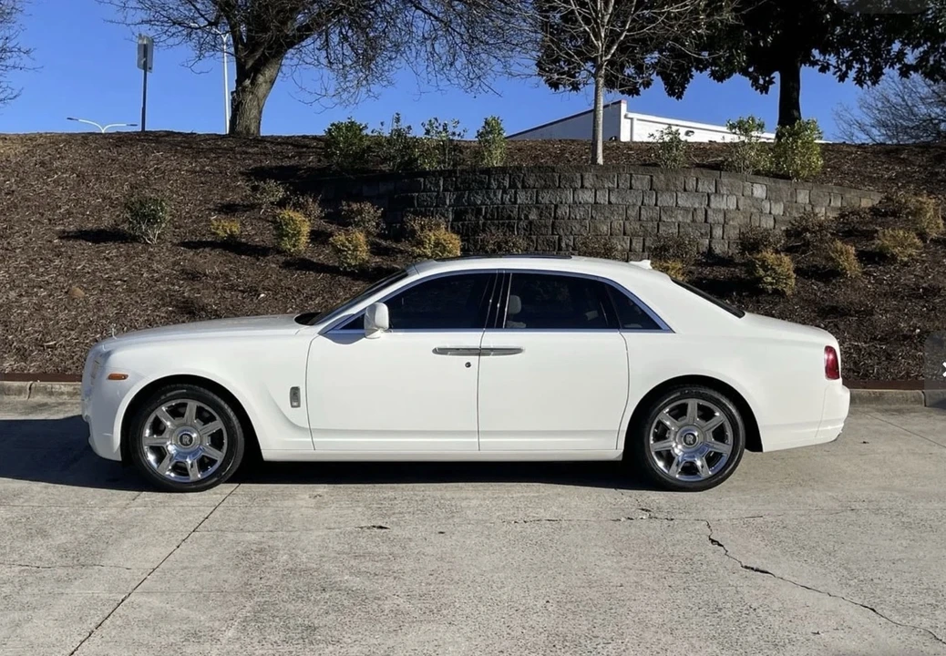 2010 Rolls-Royce Ghost 1st Gen - Image 5 of 17