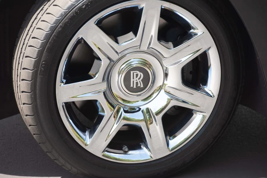 2010 Rolls-Royce Ghost 1st Gen - Image 28 of 31