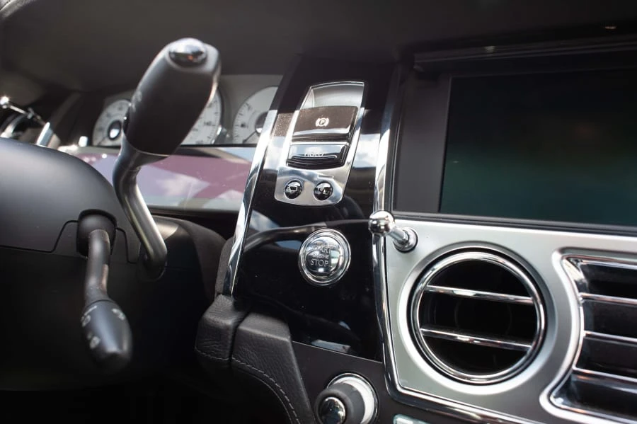 2010 Rolls-Royce Ghost 1st Gen - Image 14 of 31