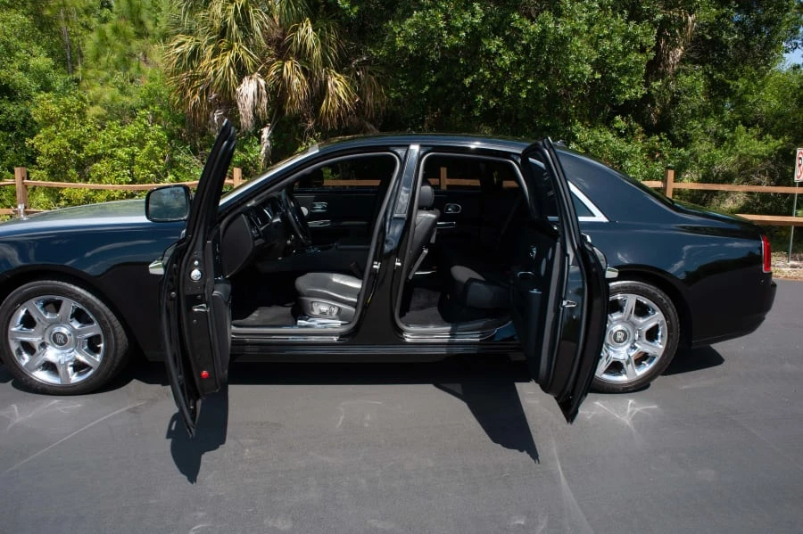 2010 Rolls-Royce Ghost 1st Gen - Image 4 of 31