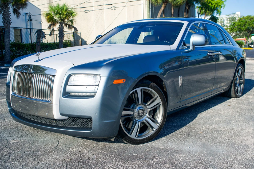 2010 Rolls-Royce Ghost 1st Gen - Image 2 of 31