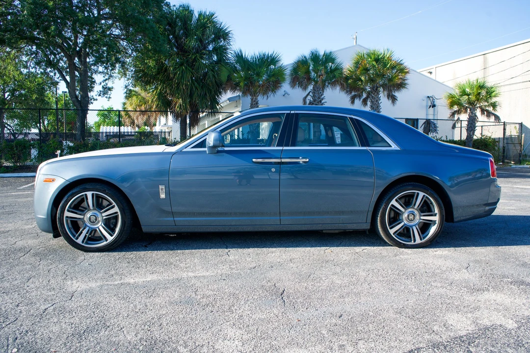 2010 Rolls-Royce Ghost 1st Gen - Image 12 of 31
