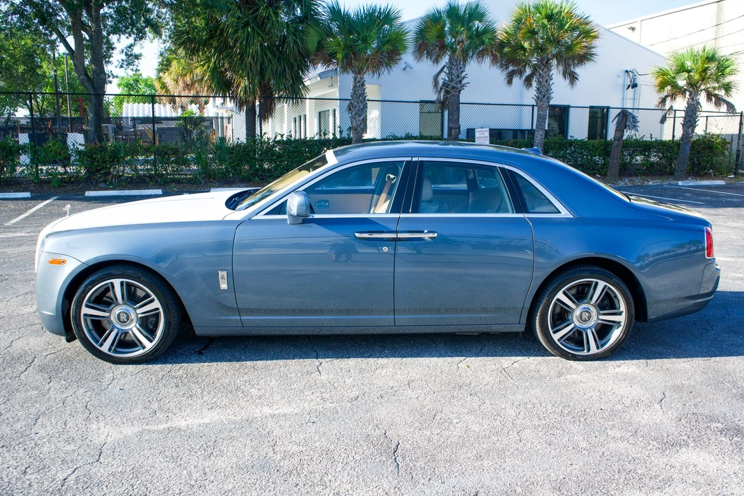 2010 Rolls-Royce Ghost 1st Gen - Image 13 of 31