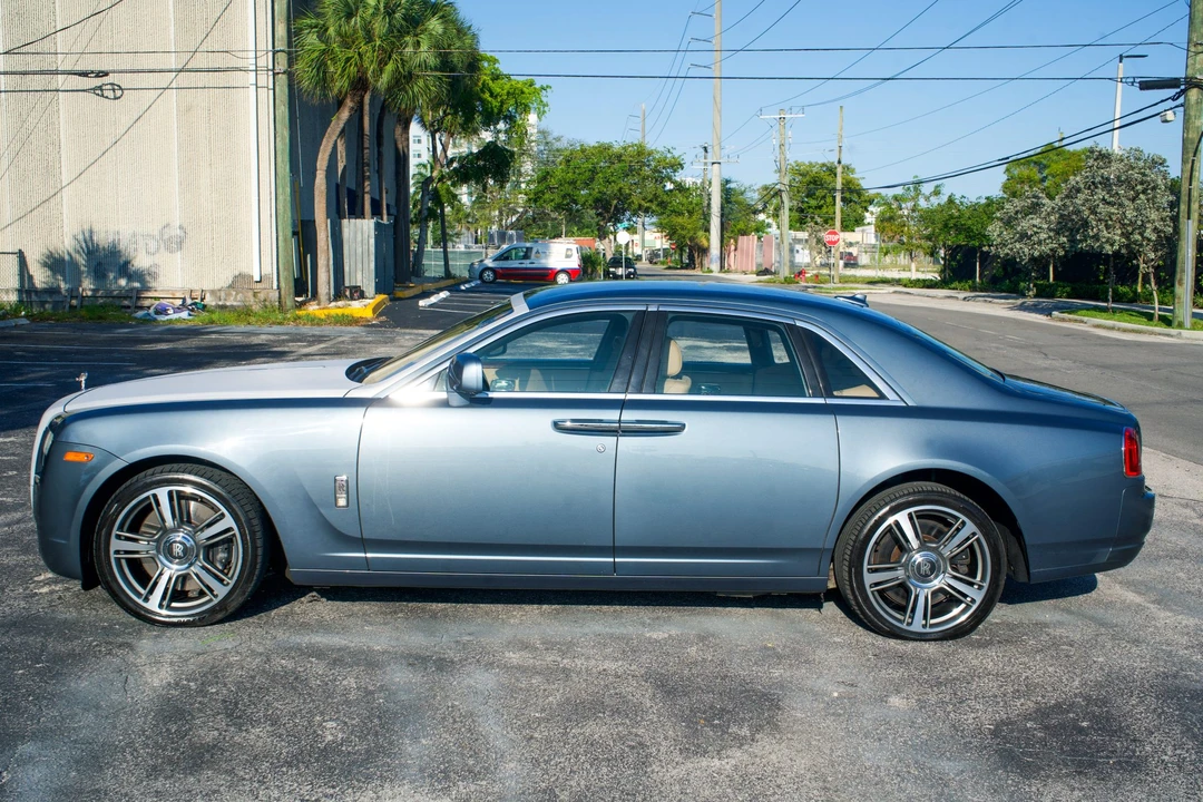 2010 Rolls-Royce Ghost 1st Gen - Image 16 of 31