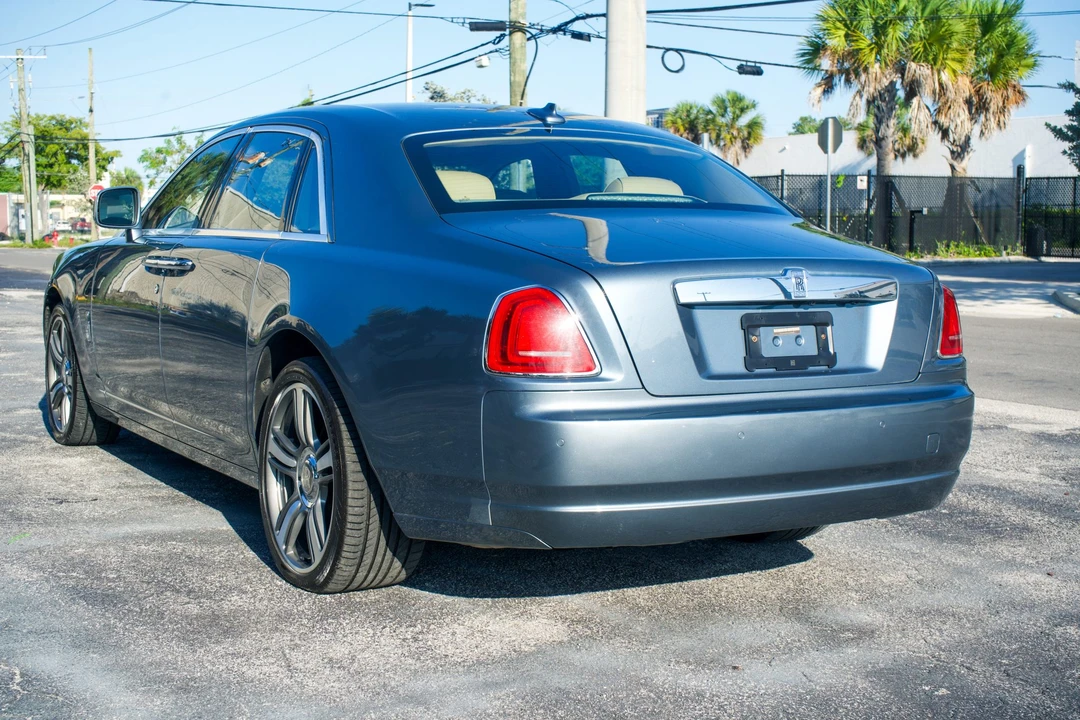 2010 Rolls-Royce Ghost 1st Gen - Image 21 of 31